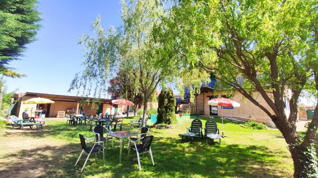 Albergue De Peregrinos Casa Flor Murias de Rechivaldo Exteriör bild