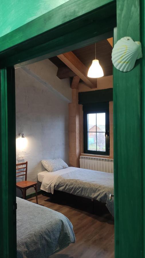 Albergue De Peregrinos Casa Flor Murias de Rechivaldo Exteriör bild