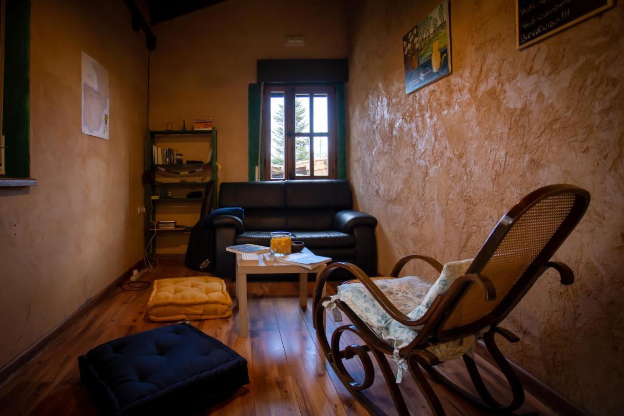 Albergue De Peregrinos Casa Flor Murias de Rechivaldo Exteriör bild